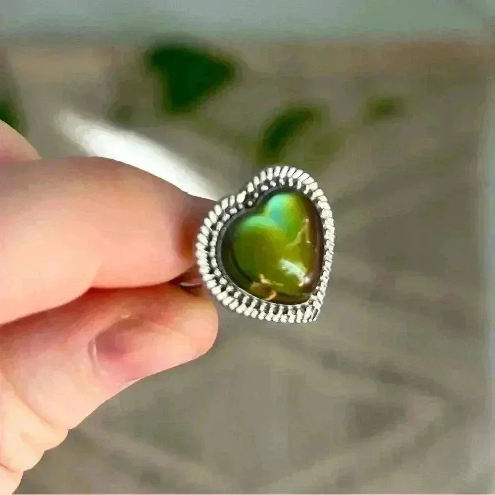 Mood Ring Warm Water Changing Temperature Drop Ring Gift Size 8-9 Cute Heart